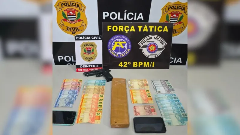 Motorista do caminhão receberia R$ 1.200 pelo transporte da droga |