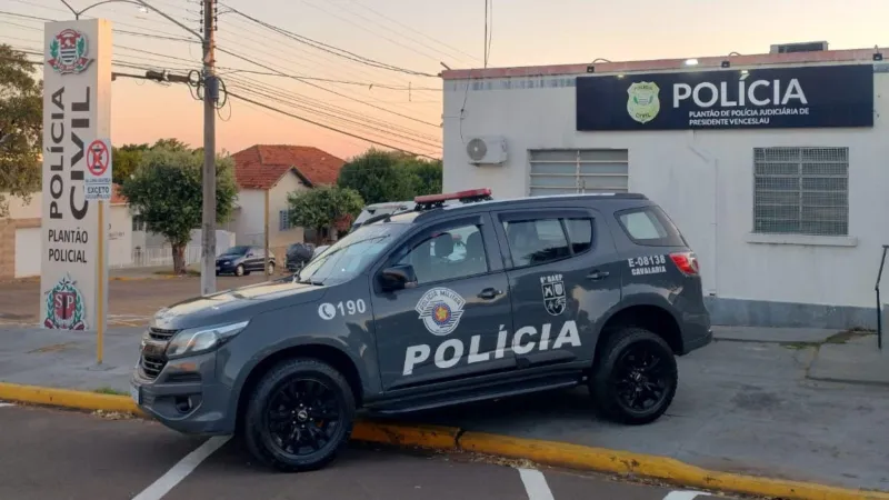 Envolvido tentou fugir da abordagem em um estabelecimento comercial |