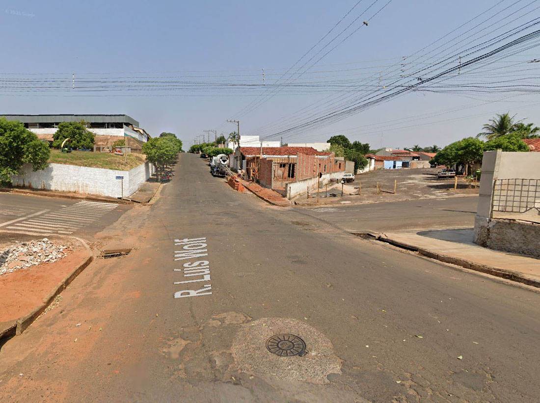 Acidente de trânsito ocorreu em cruzamento em Rinópolis (SP) |
