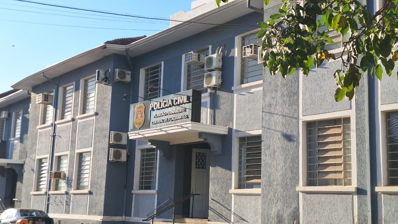 Vítima ficou internada para tratamento das lesões |