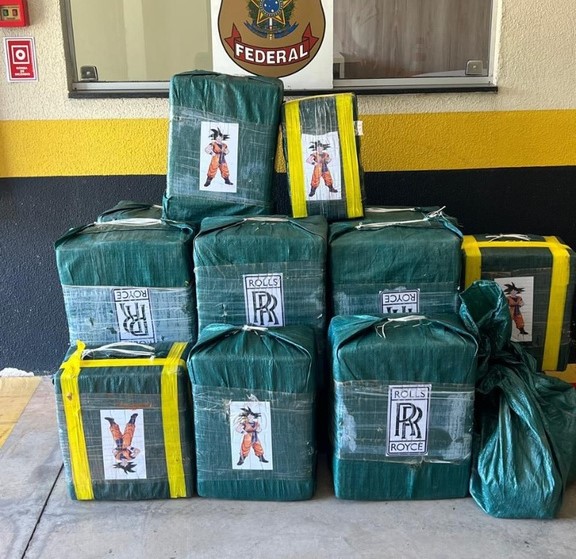 Carga de mais de 500 kg de cocaína foi apreendida em Martinópolis (SP) |