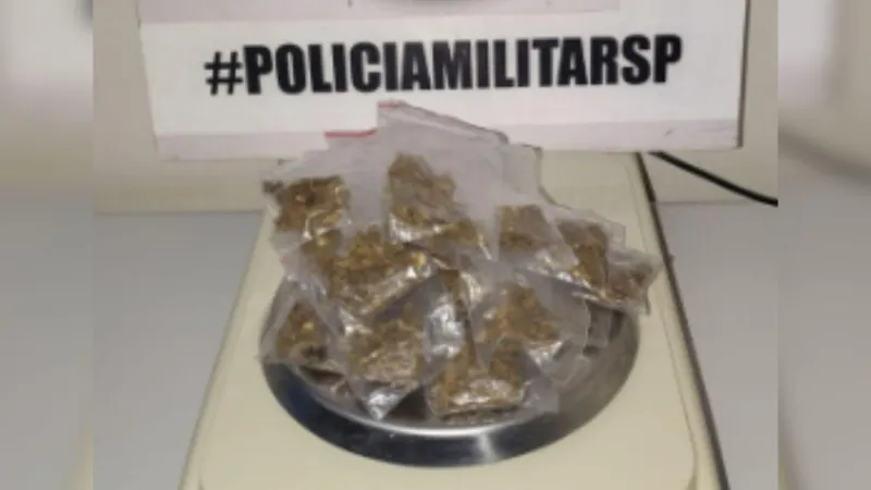 Ele possuía um mandado de prisão definitivo pelo mesmo crime |