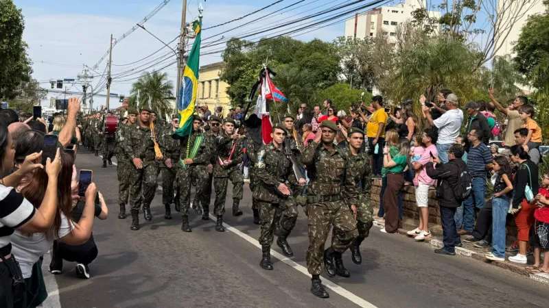 Programação terá início às 8h45, com hasteamento dos pavilhões, seguido de solenidade e desfile cívico-militar |