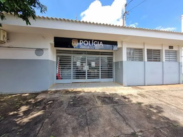 Policiais localizaram o suspeito nas proximidades da residência da vítima.