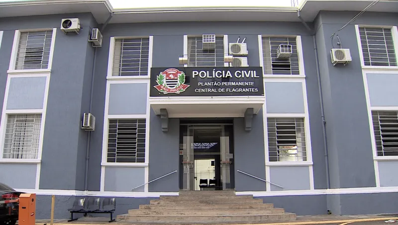 Homem, de 43 anos, foi preso em flagrante por violência doméstica, em Presidente Prudente (SP) |