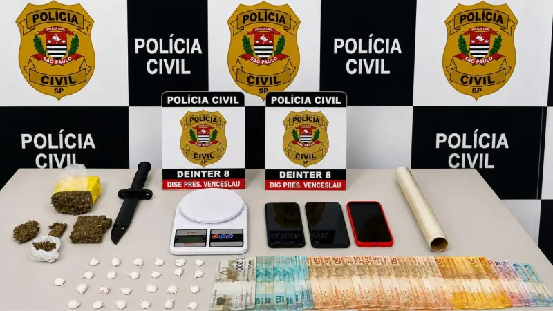 Foram apreendidos aproximadamente 413,80 gramas de maconha, 22,99 gramas de cocaína e R$ 2.484 |