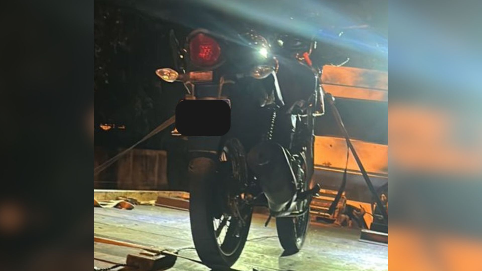 Acidente foi registrado na Rua Benício Mendonça Filho |