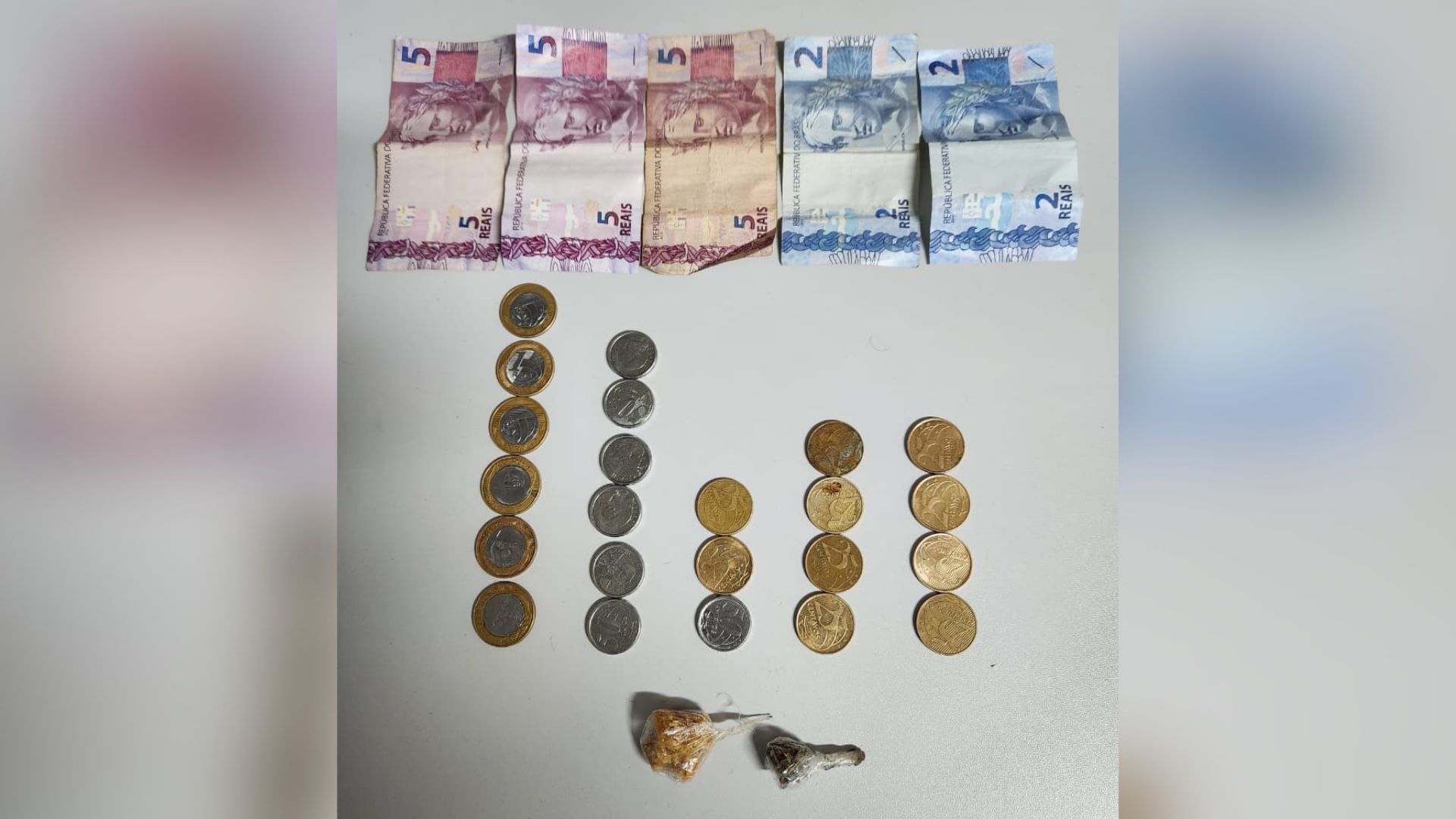 Homem disse que vendia cada porção por R$ 10 |