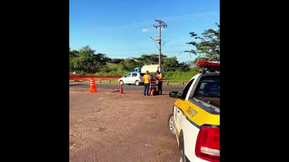 Avenida José Martins, que liga o bairro Alberto Lang à Via de Acesso, está interditada a partir desta segunda-feira (13), por tempo indeterminado, em Osvaldo Cruz (SP) |
