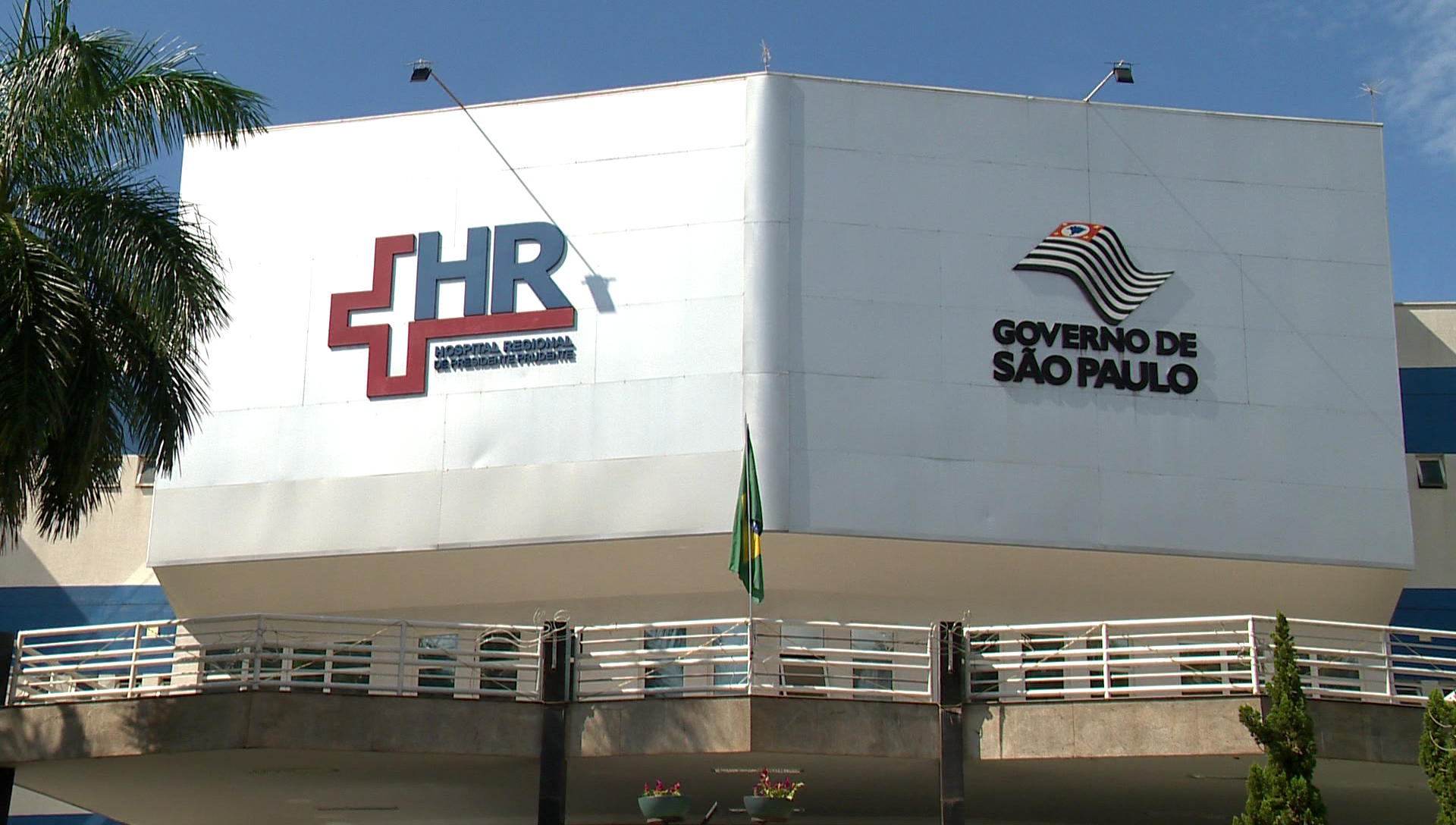 Vítima, de 34 anos, foi socorrida e encaminhada ao Hospital Regional (HR) |