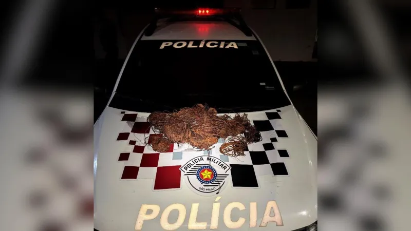 Material teria sido furtado em quadra esportiva municipal |