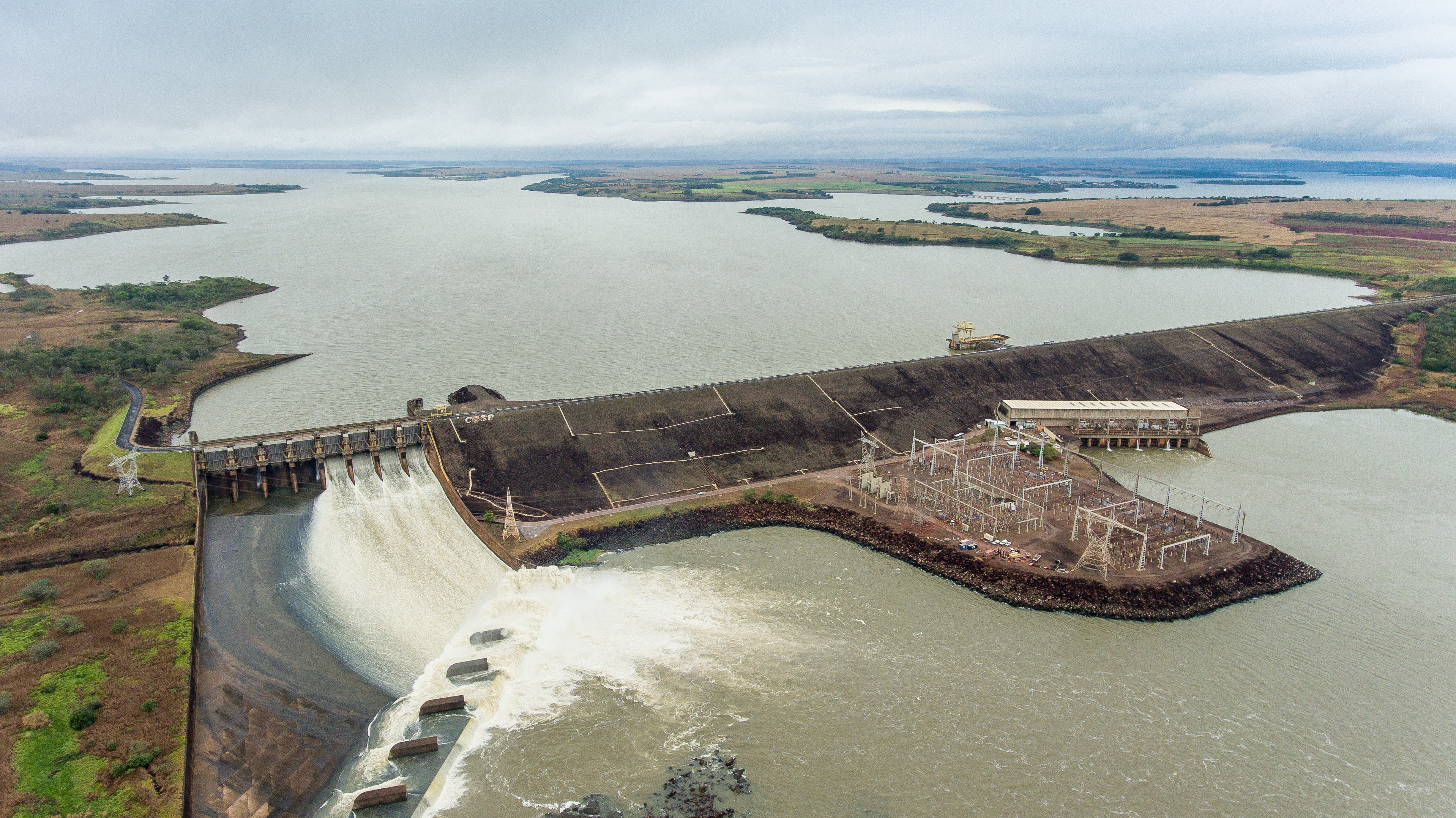 A Usina Hidrelétrica Capivara fica no Rio Paranapanema |