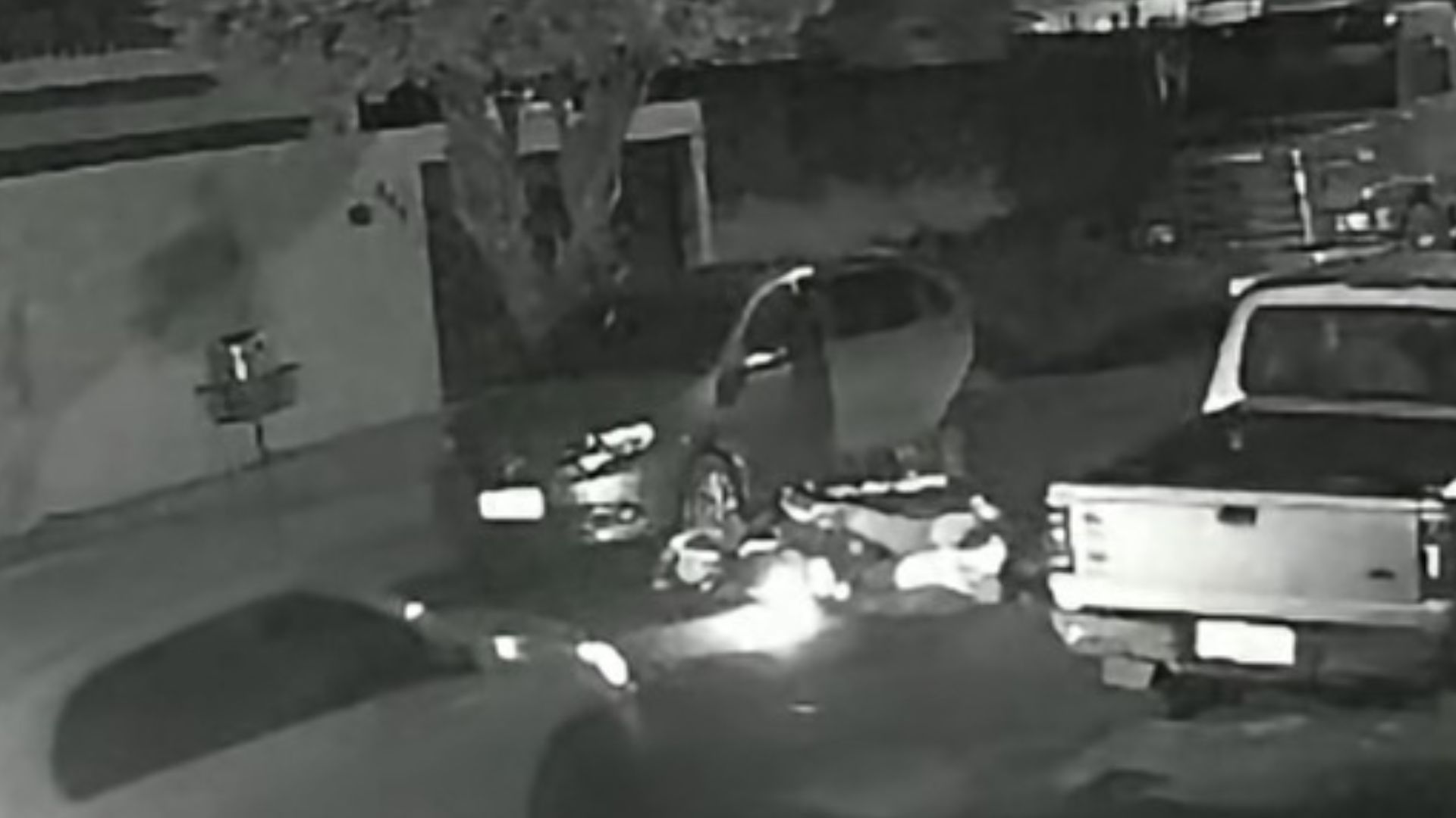 Vítima foi socorrida com escoriações e dores no pé.