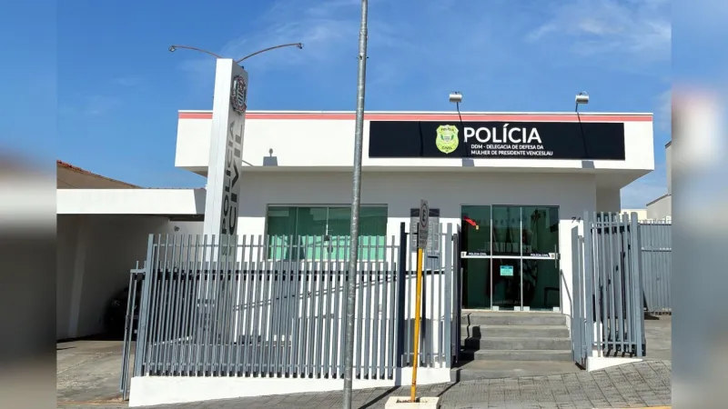 Investigado mostrava vídeos pornográficos para a menor assistir, visando prática de atos libidinosos |