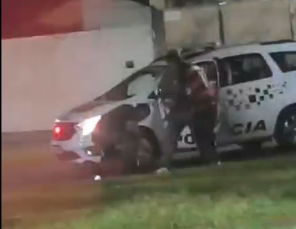 Homens responderão por incitação ao crime, resistência, dano ao patrimônio público e lesão corporal |