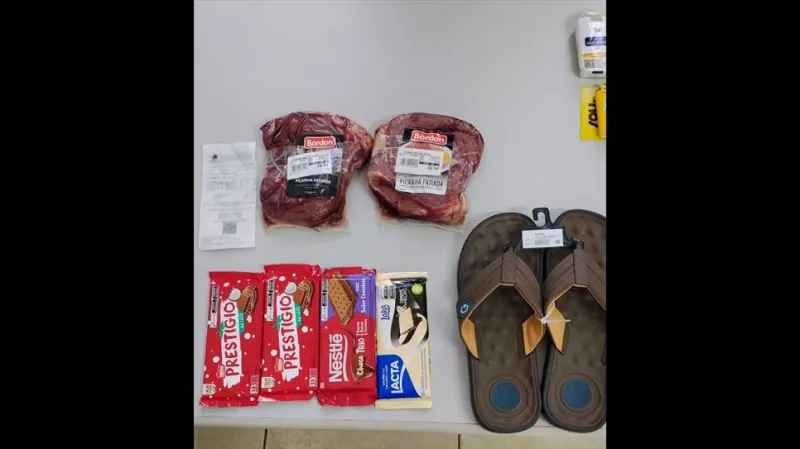 Homem, de 33 anos, foi preso em flagrante após furto de quase R$ 200 em produtos de supermercado, no Jardim Maracanã, em Presidente Prudente (SP) |