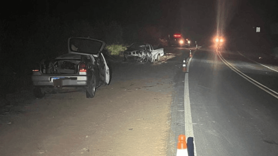 Seis pessoas ficam feridas em acidente na Rodovia Júlio Budiski; duas em estado grave