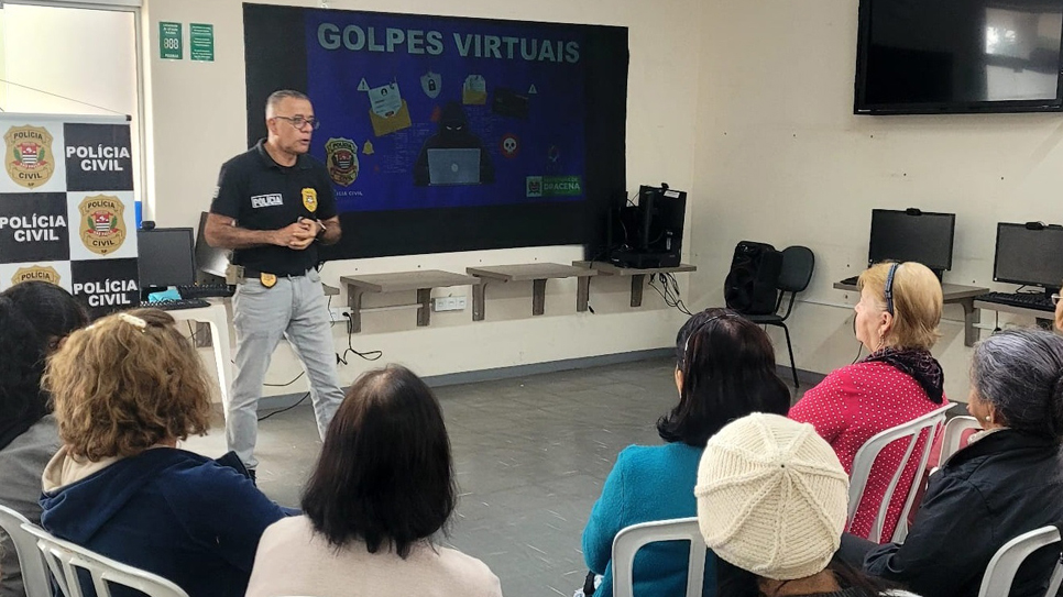 Palestra foi ministrada pelo agente policial Reginaldo Rosa.