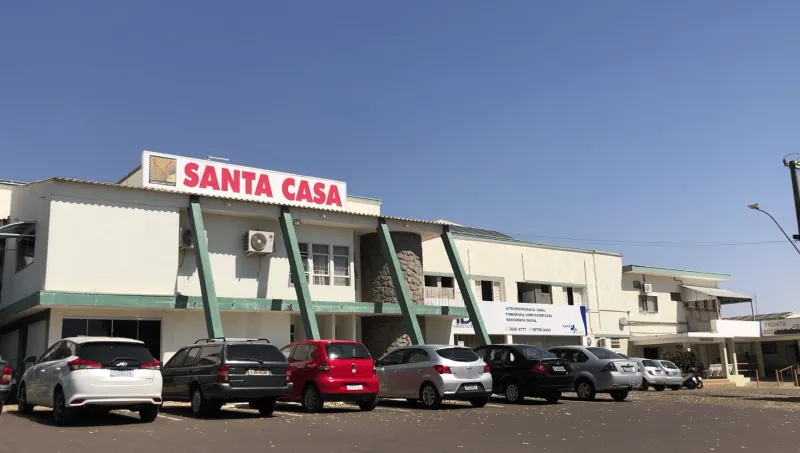 Rapaz, de 28 anos, permaneceu hospitalizado sob escolta da PM.
