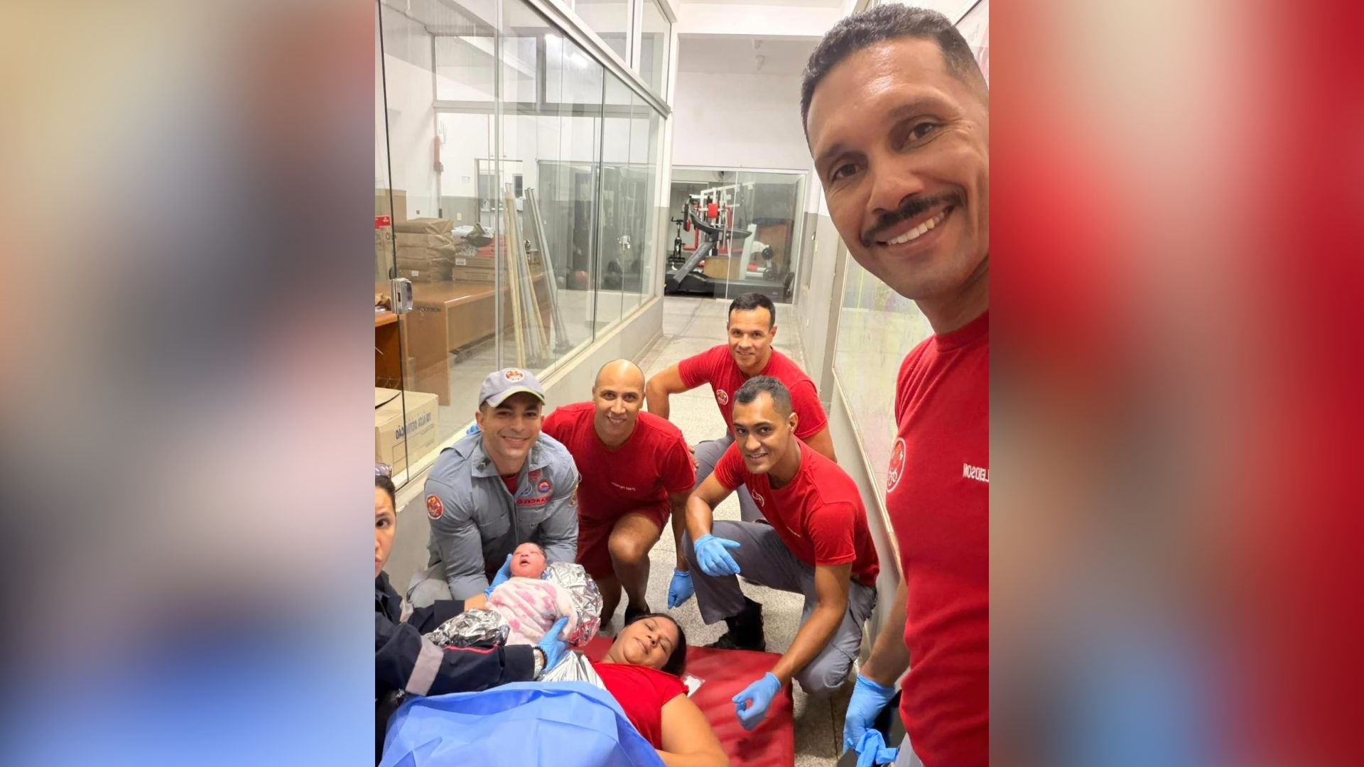 Corpo de Bombeiros realiza parto de bebê |