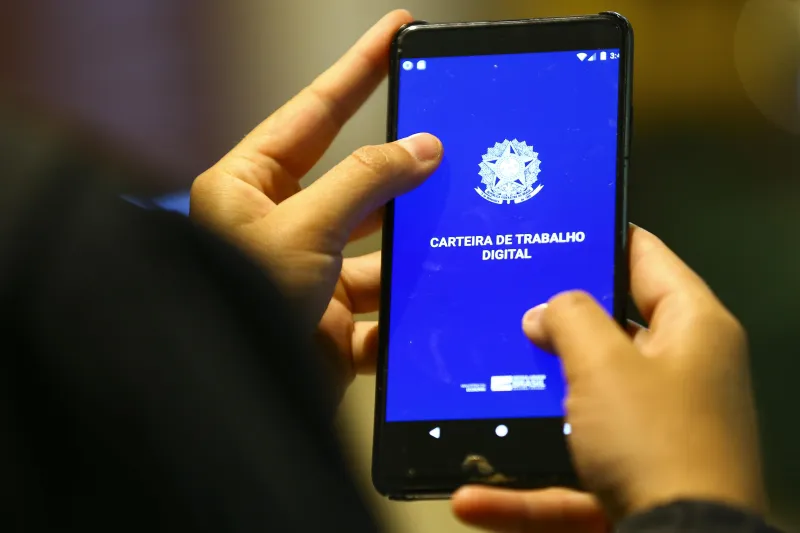 A iniciativa busca facilitar o ingresso dos jovens no mercado de trabalho |