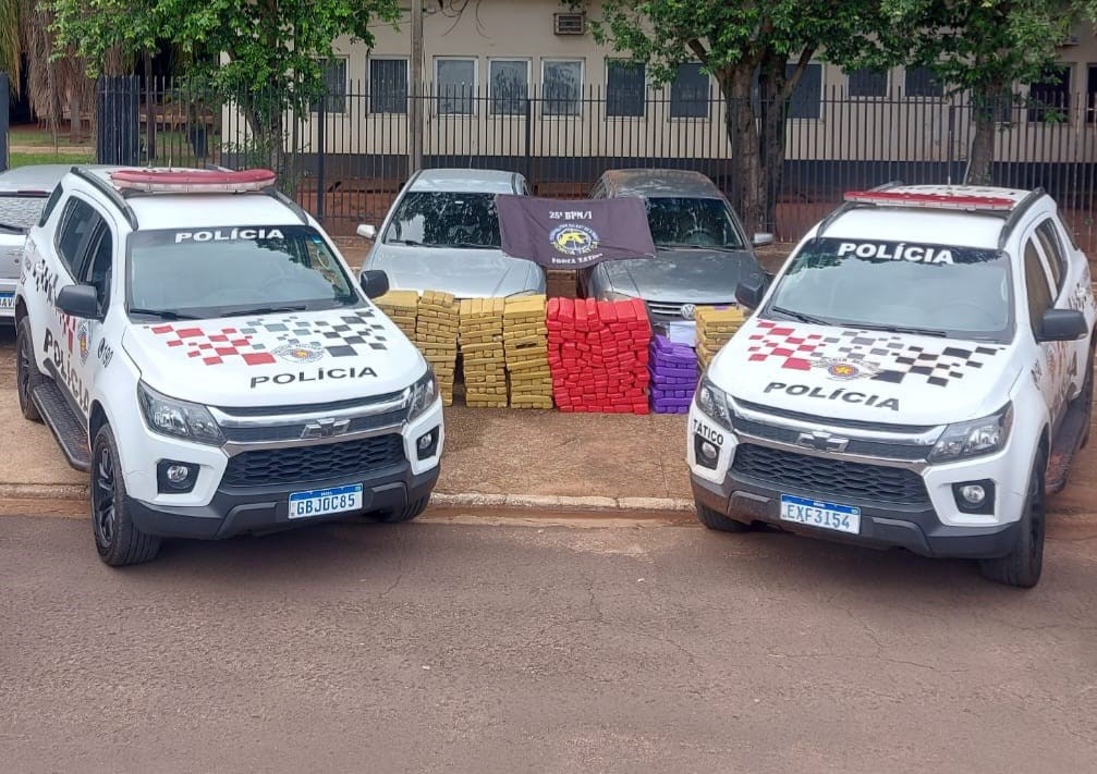 Polícia Militar apreendeu mais de 400kg de maconha |