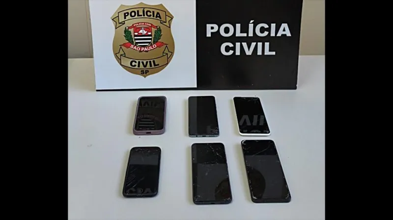 Celulares apreendidos serão submetidos à perícia pelo Instituto de Criminalística (IC) para a continuidade das investigações em Presidente Prudente (SP) |