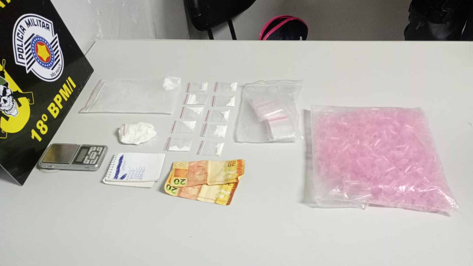 Envolvido confessou estar sendo procurado pelo crime de tráfico de entorpecentes |